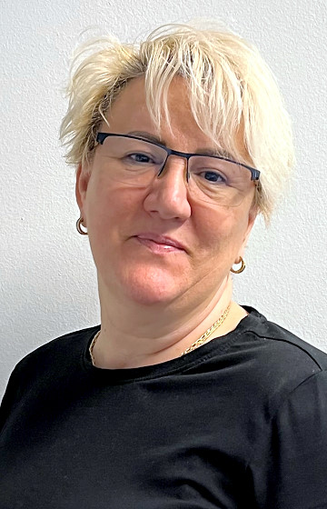 Paula Hellmann, Dégagement