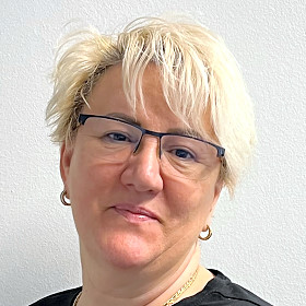 Paula Hellmann, Abfertigung